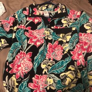 Patagonia pull over size small
